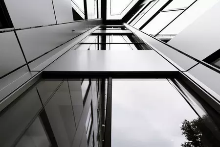 Vetri per edilizia Commerciale Saint Gobain